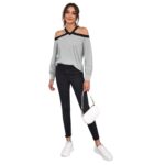 Camiseta de Hombros Descubiertos Color Combinado