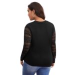 Camiseta Negra con Abertura Frontal y Encaje en Contraste - Imagen 3