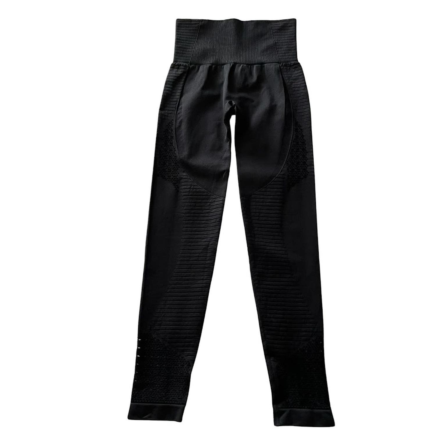 63099948 Leggings Deportivos Negros - Ajuste Ceñido y Tejido Técnico - Imagen 1