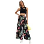 Conjunto Top Tank Corto & Pantalón Pierna Ancha - Estampado Tropical - Imagen 2