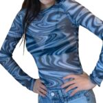 Camiseta Transparente Azul con Cuello Alto - Ajuste Femenino - Imagen 4