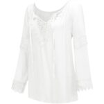 Blusa blanca con mangas largas en tela ligera