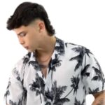 Conjunto tela chaliz antifluido blanco con estampado de palmeras negras - Imagen 3