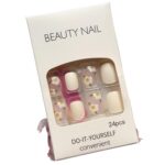 Uñas postizas cortas a presión con flores amarillas claras, decoración brillante y cobertura complet