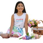 Conjunto para niña con top sin mangas blanco con estampado primaveral y short - Imagen 3