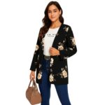 Kimono largo floral negro abierto al frente - Imagen 3