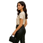 Pantalón Zara negro con cordones en tobillos - Imagen 3