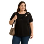 Polera negra con cordones cruzados talla 2XL - Imagen 2