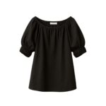 Blusa negra hombros descubiertos y mangas globo